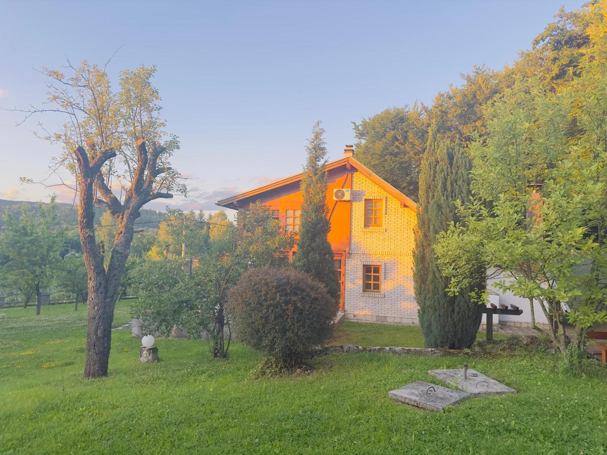 Villa Ema Сараево Екстериор снимка