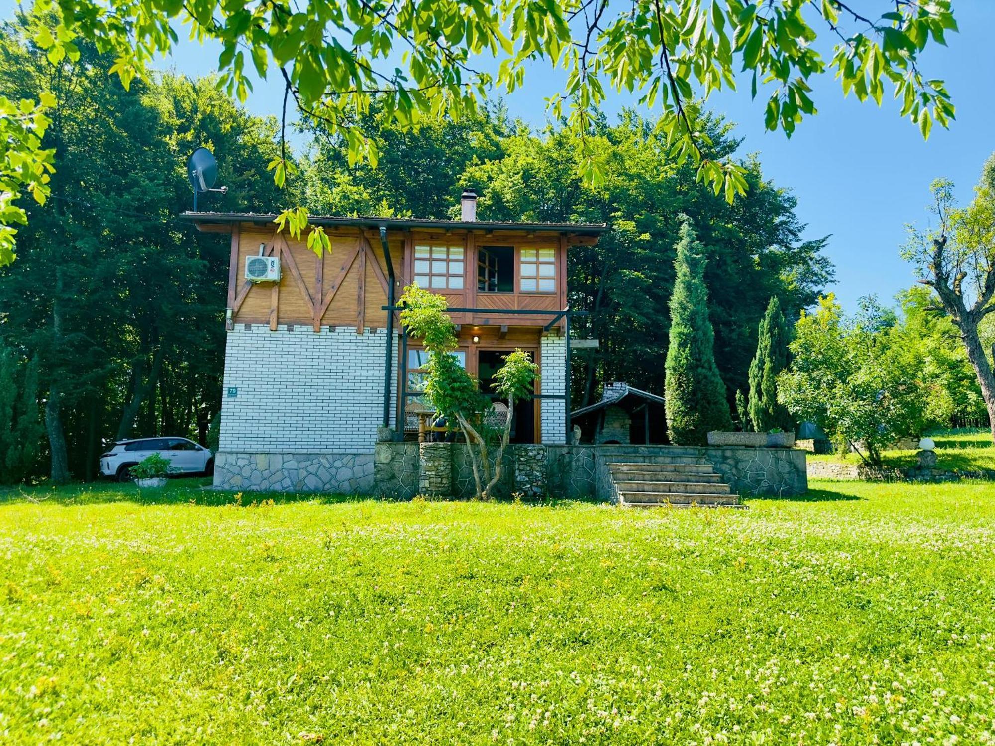 Villa Ema Сараево Екстериор снимка